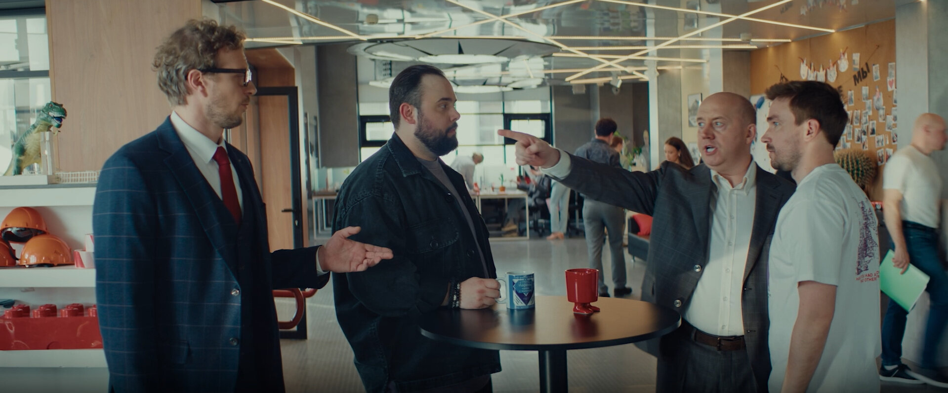 Смотреть Комментируй это